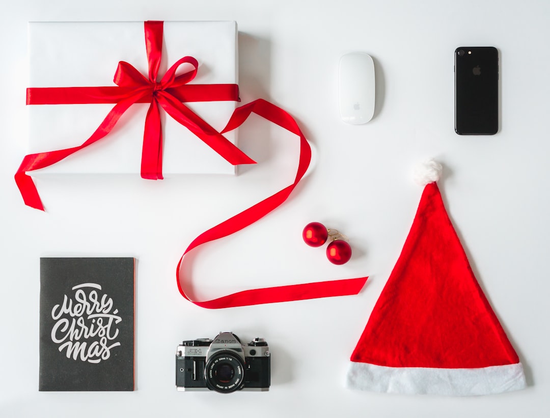 Top Tech Gift Guides for the Holidays: Expert Picks, Deals, and Trendy Gadgets to Suit Every Recipient