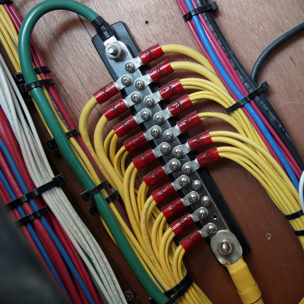 Blue Sea 2302 150Amp Common Busbar 20 X 8-32 Screw Terminal,WBAUVA001341584