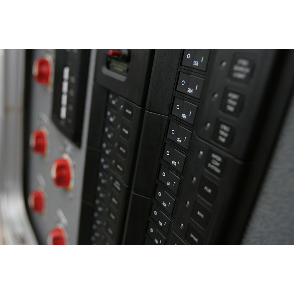 Blue Sea 7407 Single Pole Small Case 2'' Flat Rocker Circuit Breaker  -  40 Amp,WBAUVA001341929