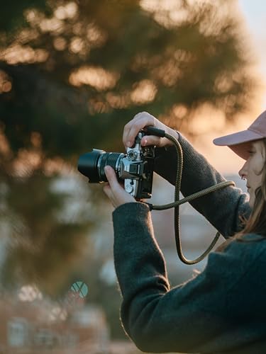 Om System Om-3 Mirrorless Micro Four Thirds System Camera With M.Zuiko Digital Ed 12-45Mm F4 Lens Kit