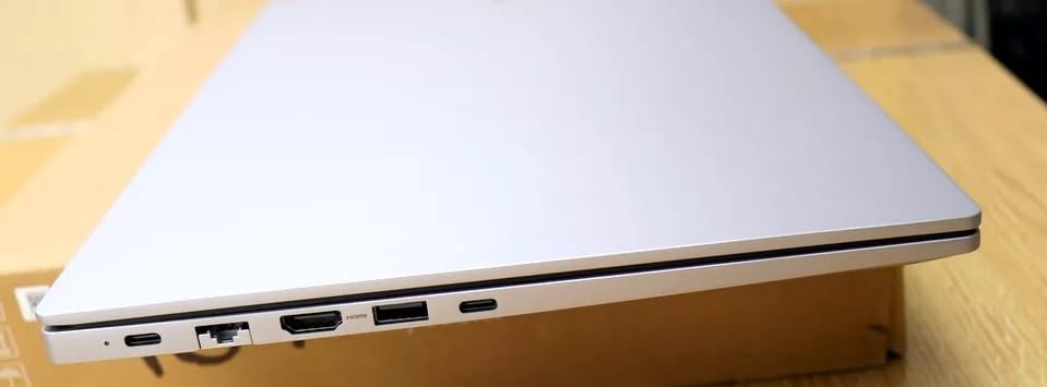 Samsung Galaxy Book 4 Business Copilot Ai Pc Laptop 15.6 Fhd Anti-Glare Intel 10-Core Core 7 150U (>I7-1335U) 16Gb Ram 512Gb Ssd