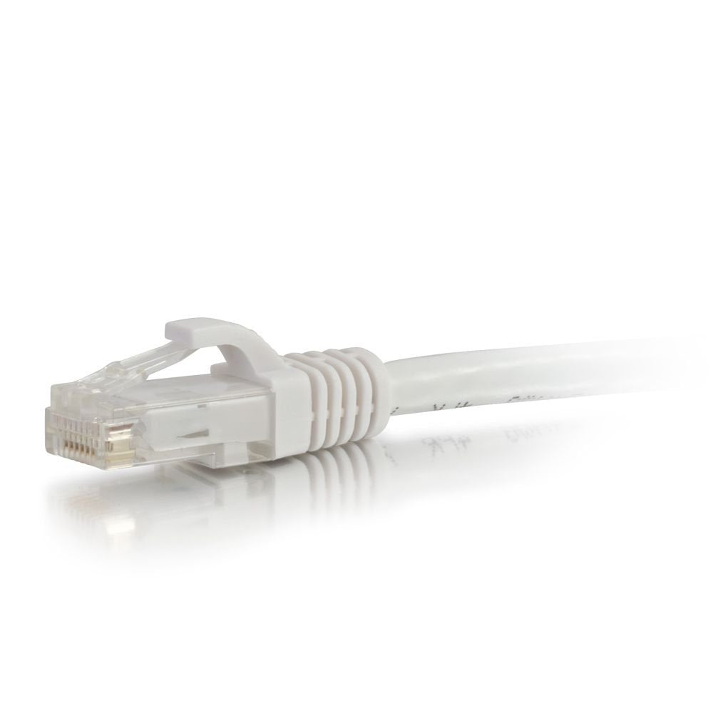 C2G 19520 Cat5E Cable   Snagless Unshielded Ethernet Network Patch Cable, White (25 Feet, 7.62 Meters)