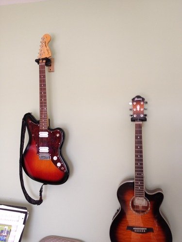 Hercules Gsp38Wb Mountable Acoustic Guitar Wall Hanger With Wood Base And Auto Grip System