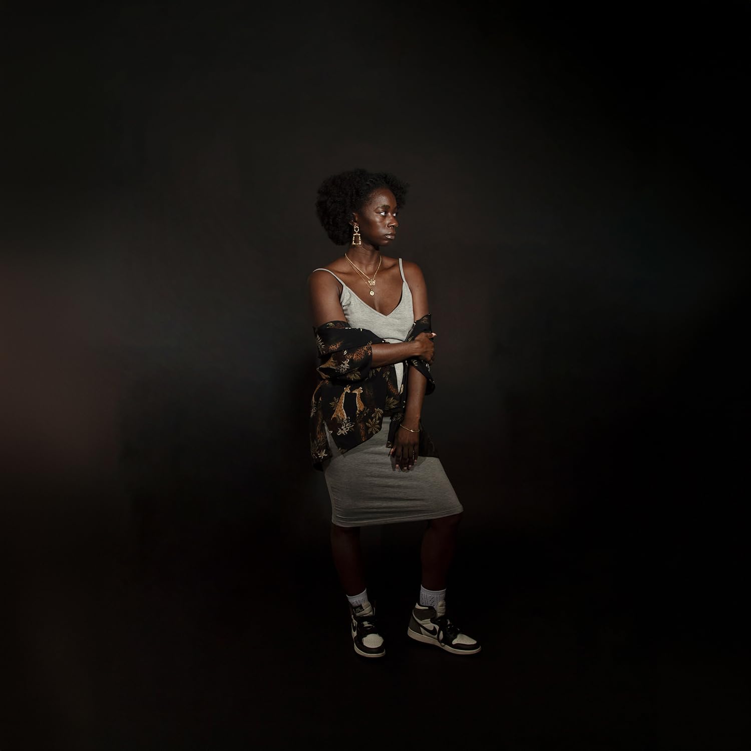 Kate Seamless Paper Backdrop Black Seamless Backdrop Paper Rolls Paper Backdrop (53''X16.4' Jet)