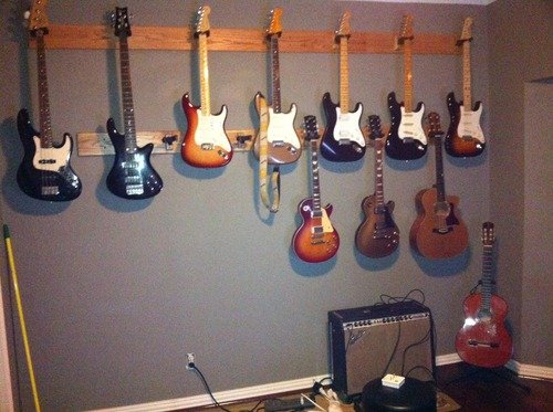 Hercules Gsp38Wb Mountable Acoustic Guitar Wall Hanger With Wood Base And Auto Grip System