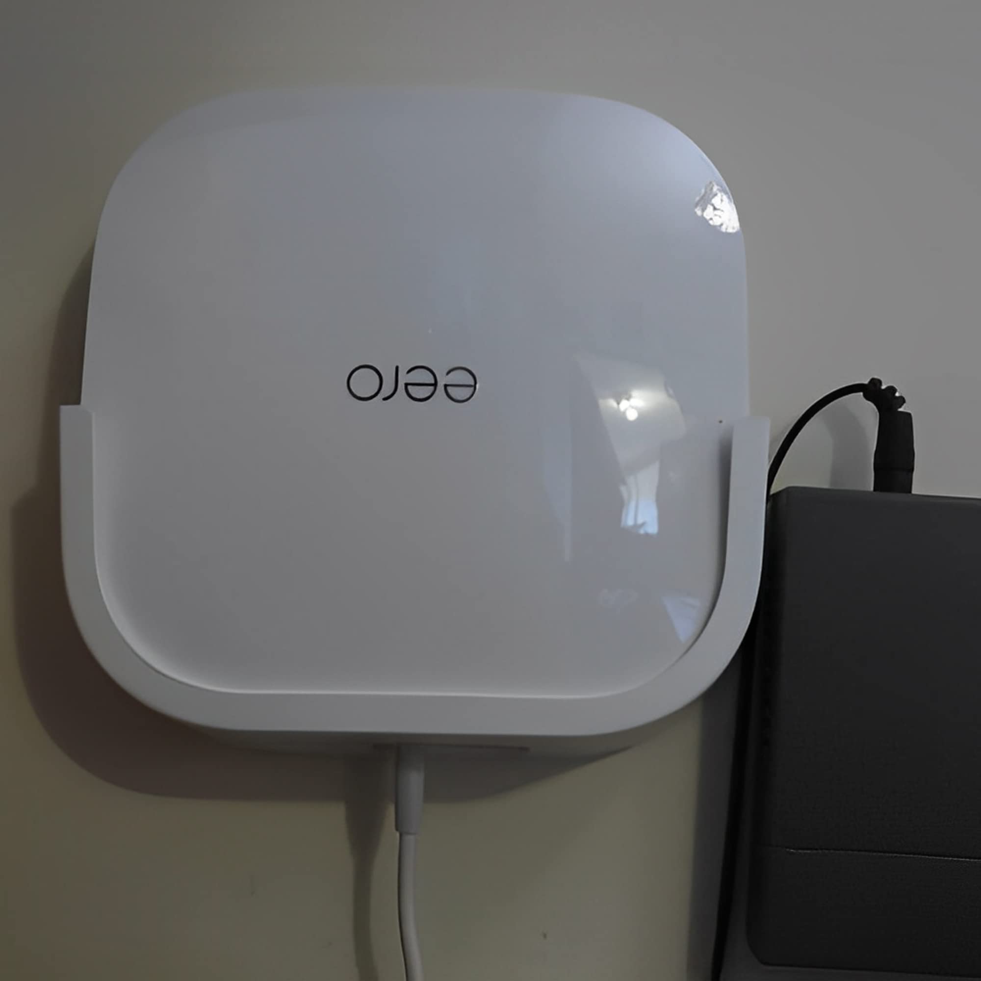 ???????????? 2Pcs Screwless Wall Mount Bracket For Eero Pro 6 Wifi, Vhb Stick On Holder, Strong Adhesive Holder, No Tools No Dri