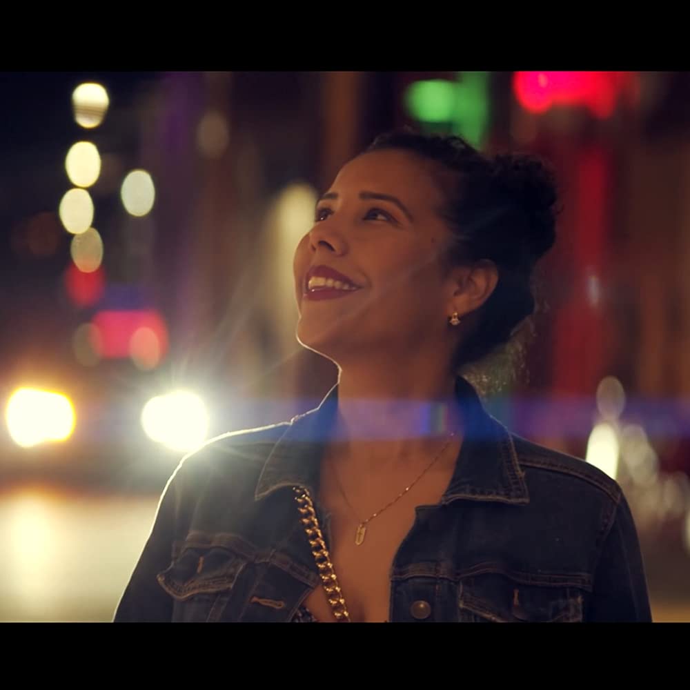 Sirui 75Mm F1.8 1.33X Aps C Anamorphic Lens For E Mount, Blue Flare