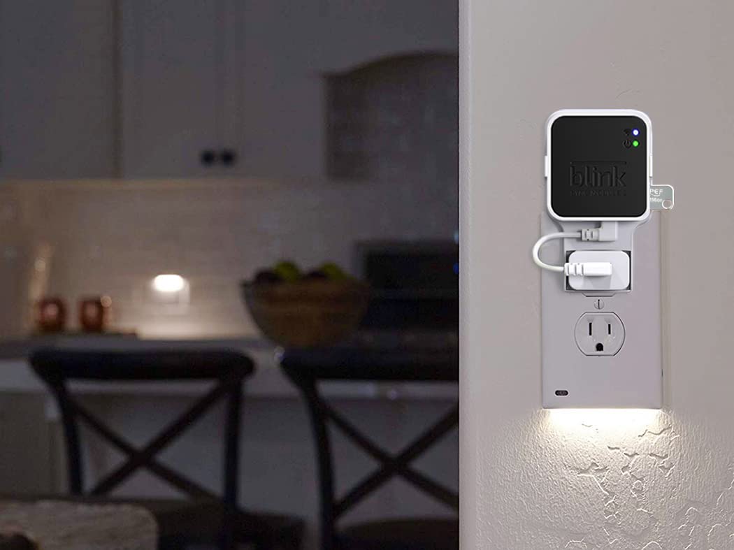 256Gb Blink Usb Flash Drive And Outlet Wall Mount For Blink Sync Module 2, Space Saving For Blink Outdoor Indoor Security Camera (Blink Sync Module 2 Is Not Included)