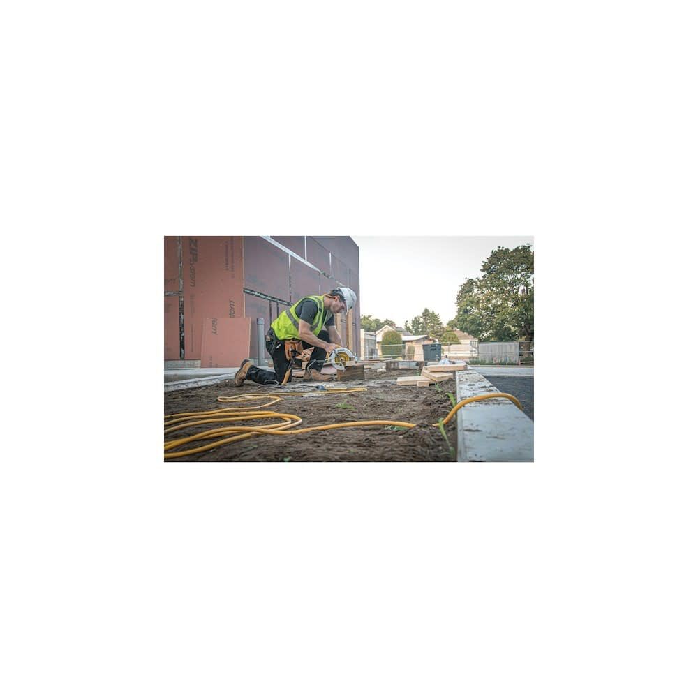 Dewalt 50 Foot 10/3 Sjtw Lighted Extension Cord   Heavy Duty Outdoor, Waterproof, Weatherproof, Heat & Corrosion Resistant Indus