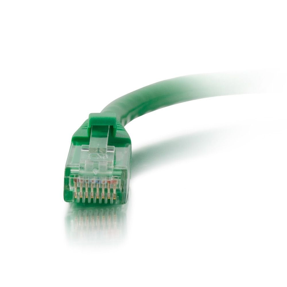 C2G 00415 Cat5E Cable   Snagless Unshielded Ethernet Network Patch Cable, Green (12 Feet, 3.65 Meters)