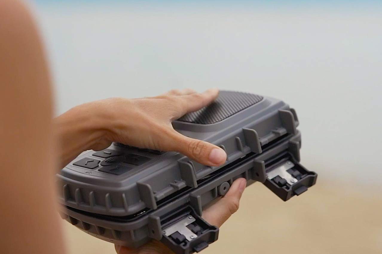 Ecoxgear Floating Bluetooth Speaker With Waterproof Dry Storage For Your Smartphone: Ecoextreme 2 (Gray)