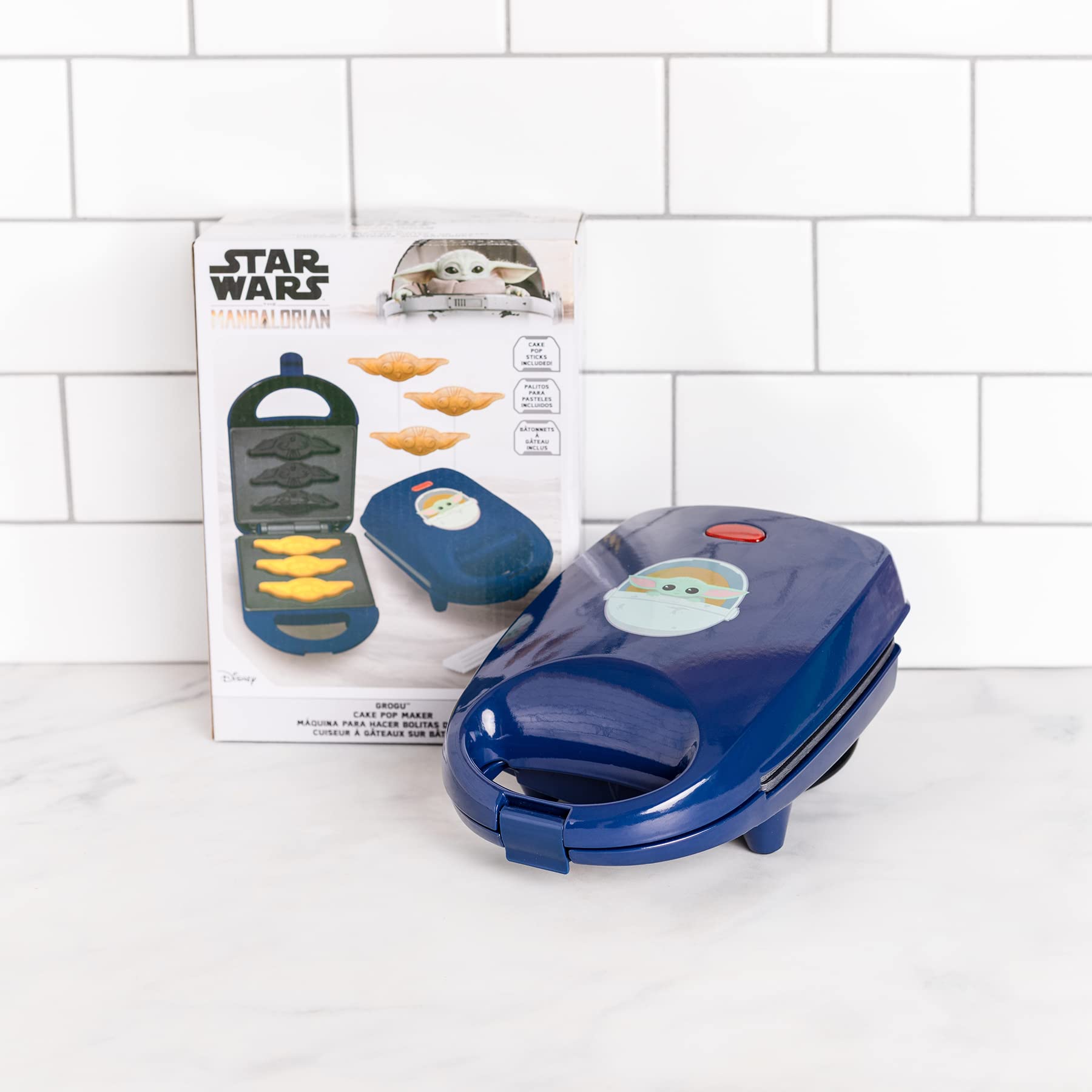 Uncanny Brands Star Wars The Mandalorian Grogu Cake Pop Maker- Baby Yoda Treats - Makes 3 Child Cake Pops