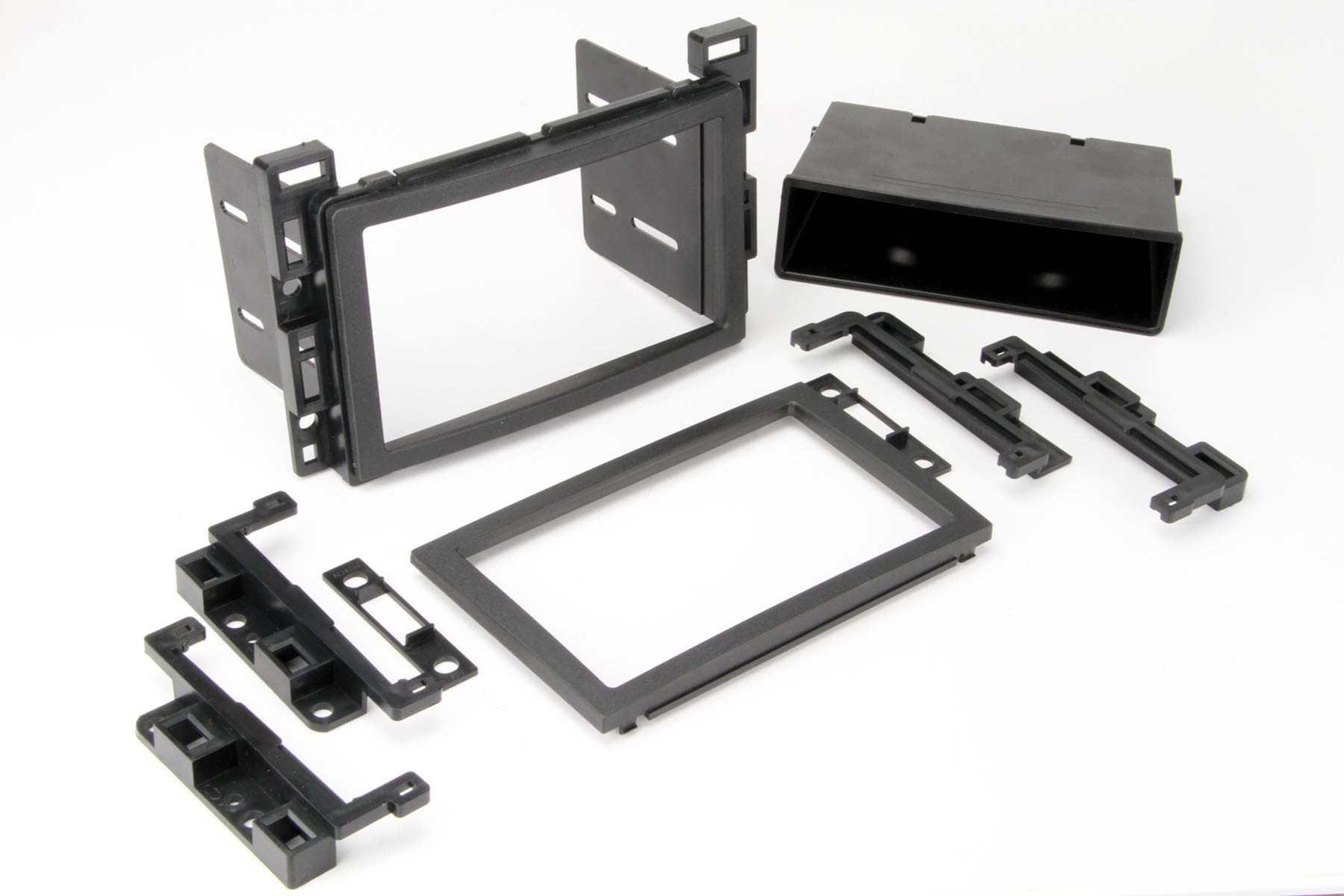 Scosche Icgm12Bn Double Din Radio Install Dash Kit Compatible With Select 2004 09 Chevrolet And Pontiac Vehicles   Class Ii Radi