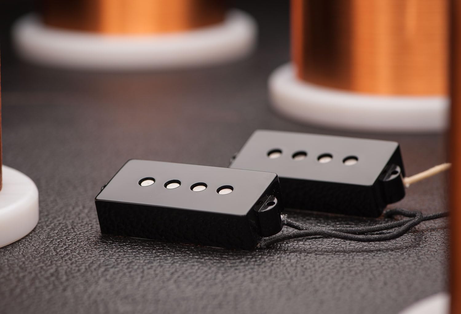 Seymour Duncan Spb 1 Vintage P Bass Pickup   Authentic Split Coil Design, Drop In Replacement Pickup