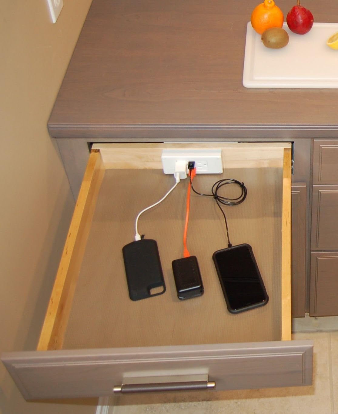 Compact In Drawer Outlet Charging Station (2) 15 Amp Ac Outlets (2) Usb A Ports With Cord Management Arm, White
