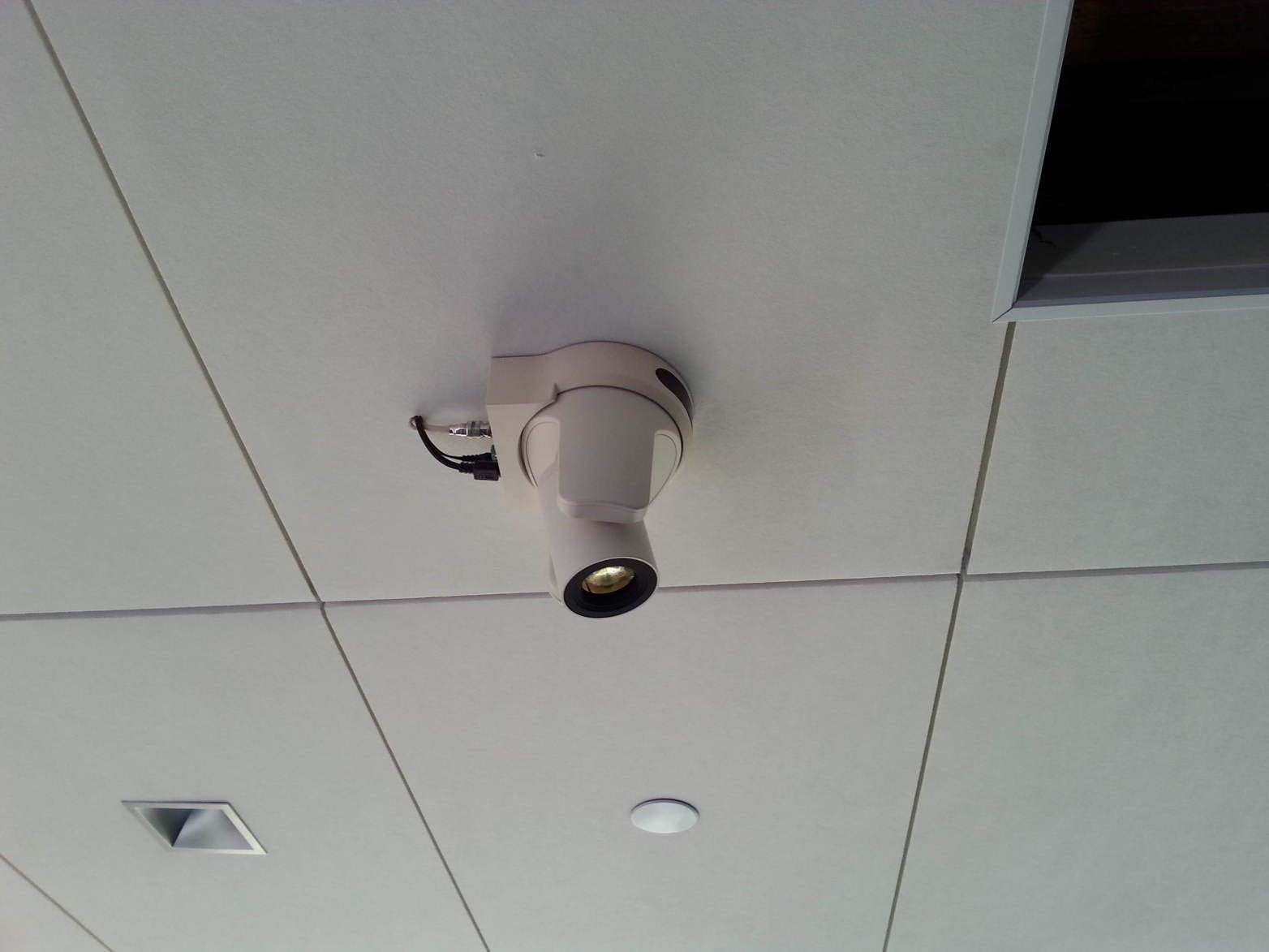 Ptzoptics Huddlecamhd Small Universal Ceiling Mount For Ptz Camera