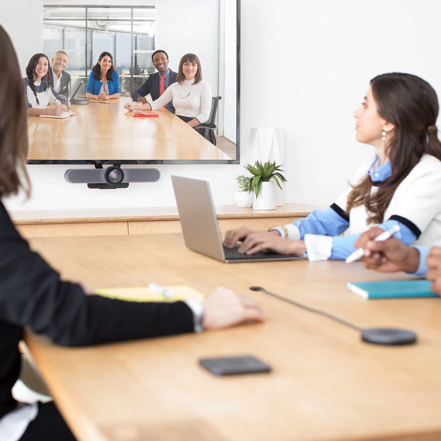 Meetup Screen Logitech MeetUp Video Conferencing System, Ultra HD 4K/1080p/720p, 3 ...