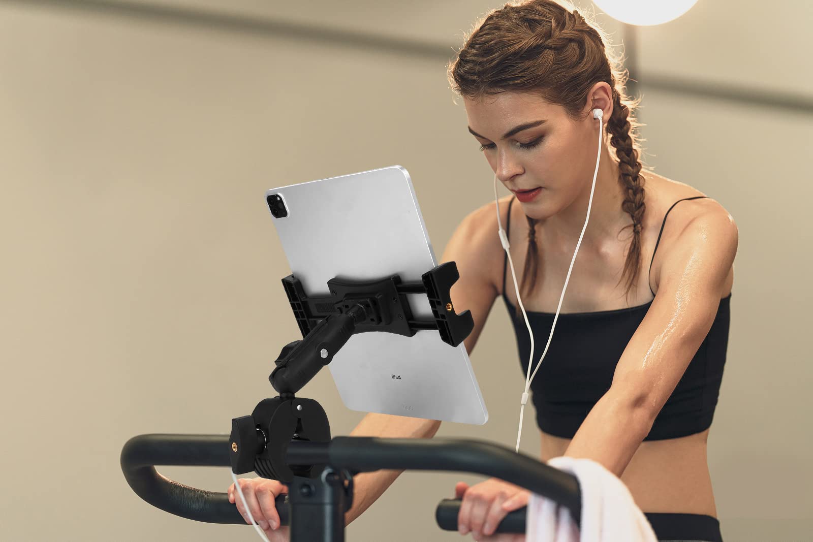 Treadmill Tablet Ipad Holder Bike Handlebar Mount Clamp For Stationary Bicycle Elliptical Spin Bike Peloton Stroller For 4 13''