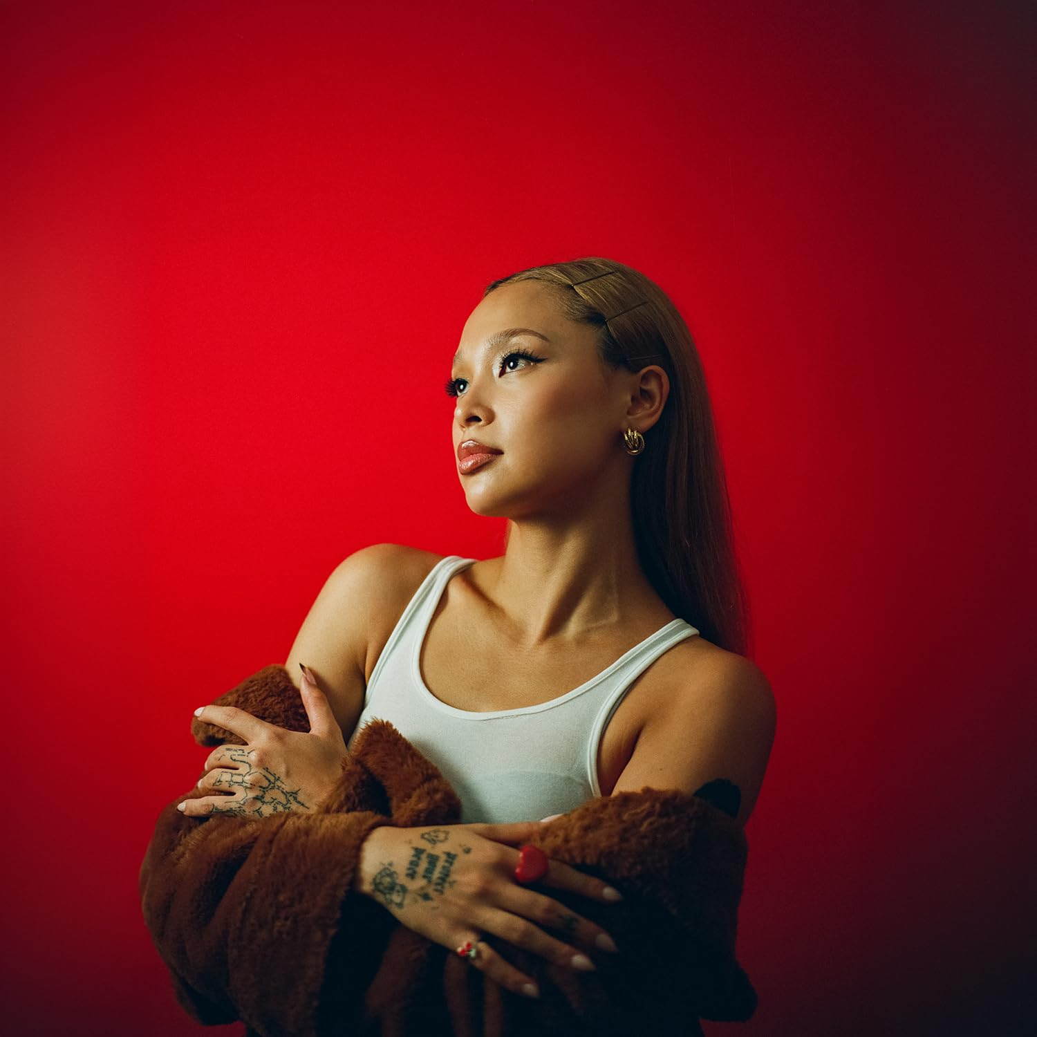 Kate Seamless Paper Backdrop Red Paper Backdrop Seamless Backdrop Paper Rolls (53''X16.4' Scarlet)