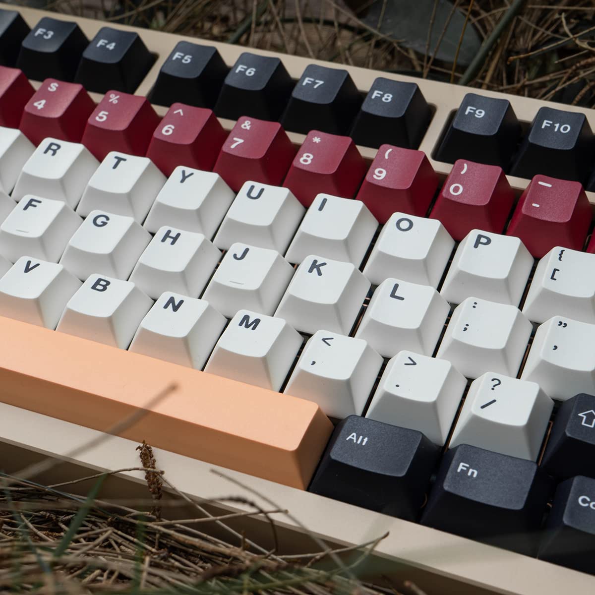 Mintcaps Pbt Black White Keycaps Cherry Profile Keycap Set 129 Keys Dye Sub Custom Keyboard Keycaps For 61 64 68 84 87 96 104 Ch