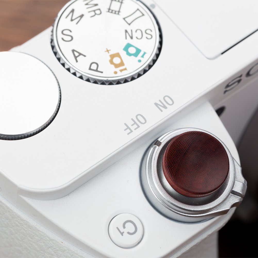 Vko Wood Soft Shutter Release Button Sticker Compatible With A7Riii A7Ii A7Iii A7Rii Rx100 V Iv Iii Ii A6000 A6300 A6400 X T100 X T1 10.5Mm Concave Surface Red(Wood Grain Random)