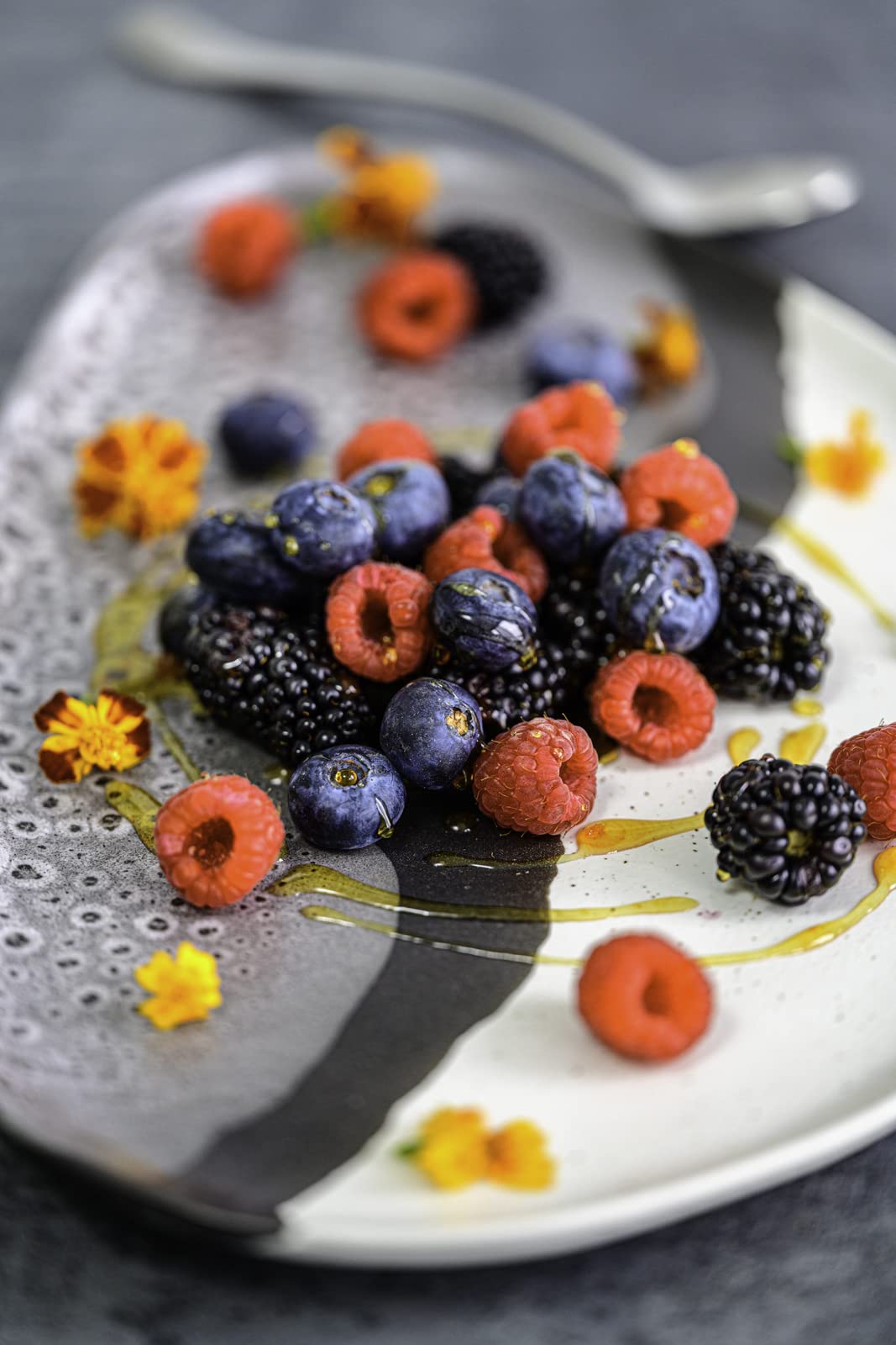 Nikon Nikkor Z Mc 105Mm F/2.8 Vr S | Professional Macro Prime Lens For Z Series Mirrorless Cameras | Nikon Usa Model