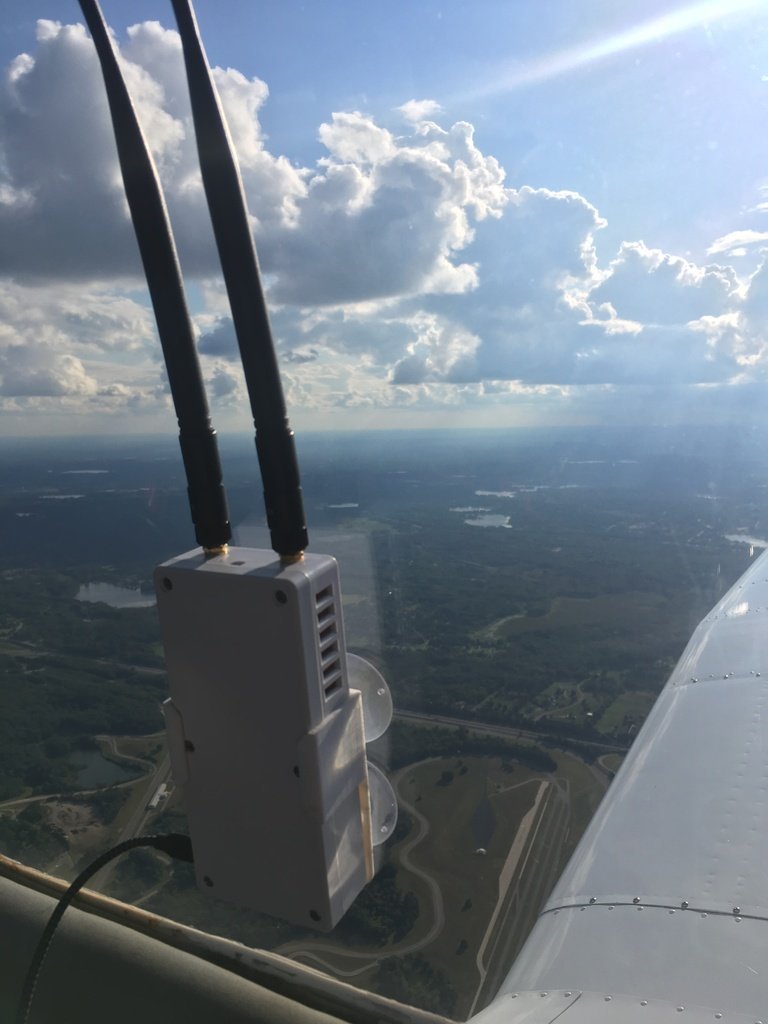 Stratux Case Suction Mount