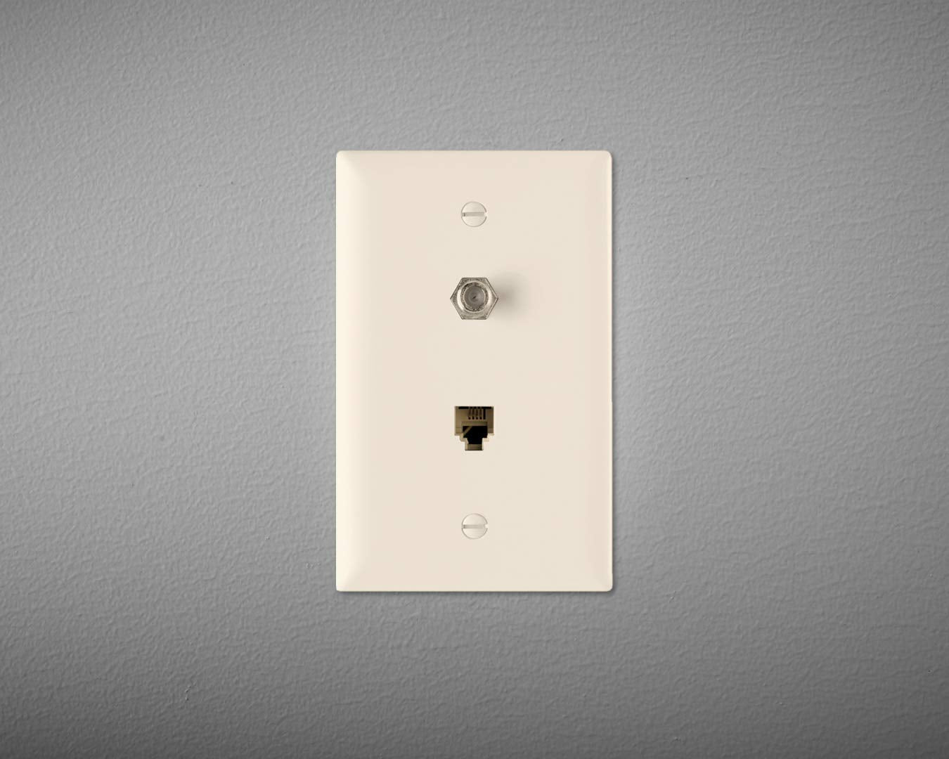 Legrand Pass & Seymour Tpteltvlacc10 Trademaster Mid Size Unbreakable Nylon Wall Plate, 1 Gang, One F Type Coax Cable Connector