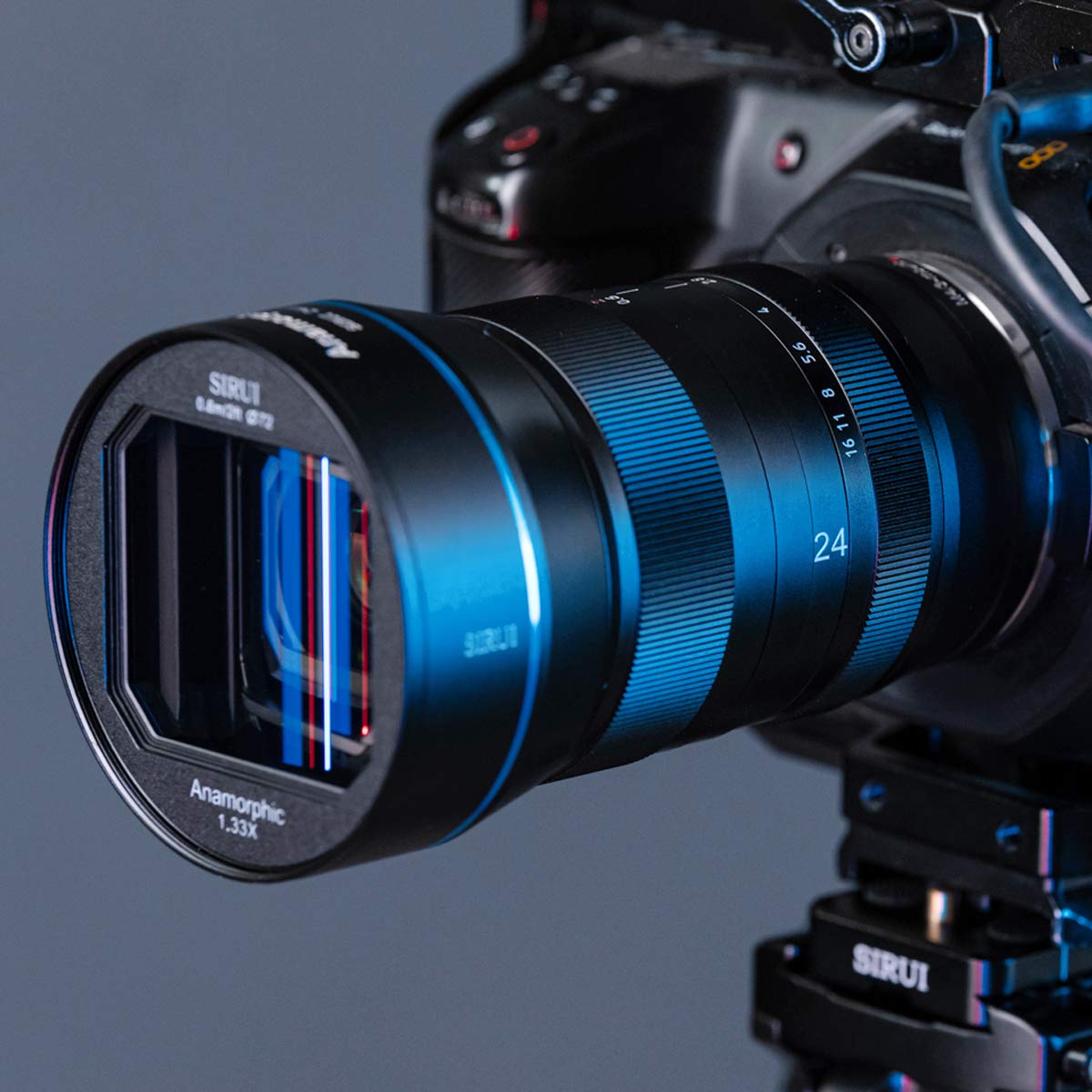 Sirui 24Mm Anamorphic Lens F2.8 1.33X S35 Camera Lens For X Mount, Blue Flare