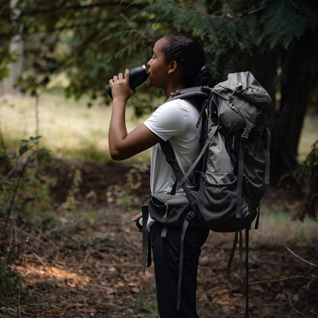 Aquio Ibtb2Bb Double Wall Steel Insulated Hydration Bottle With Rechargeable Bluetooth Wireless Speaker, Powered By Ihome, Midni