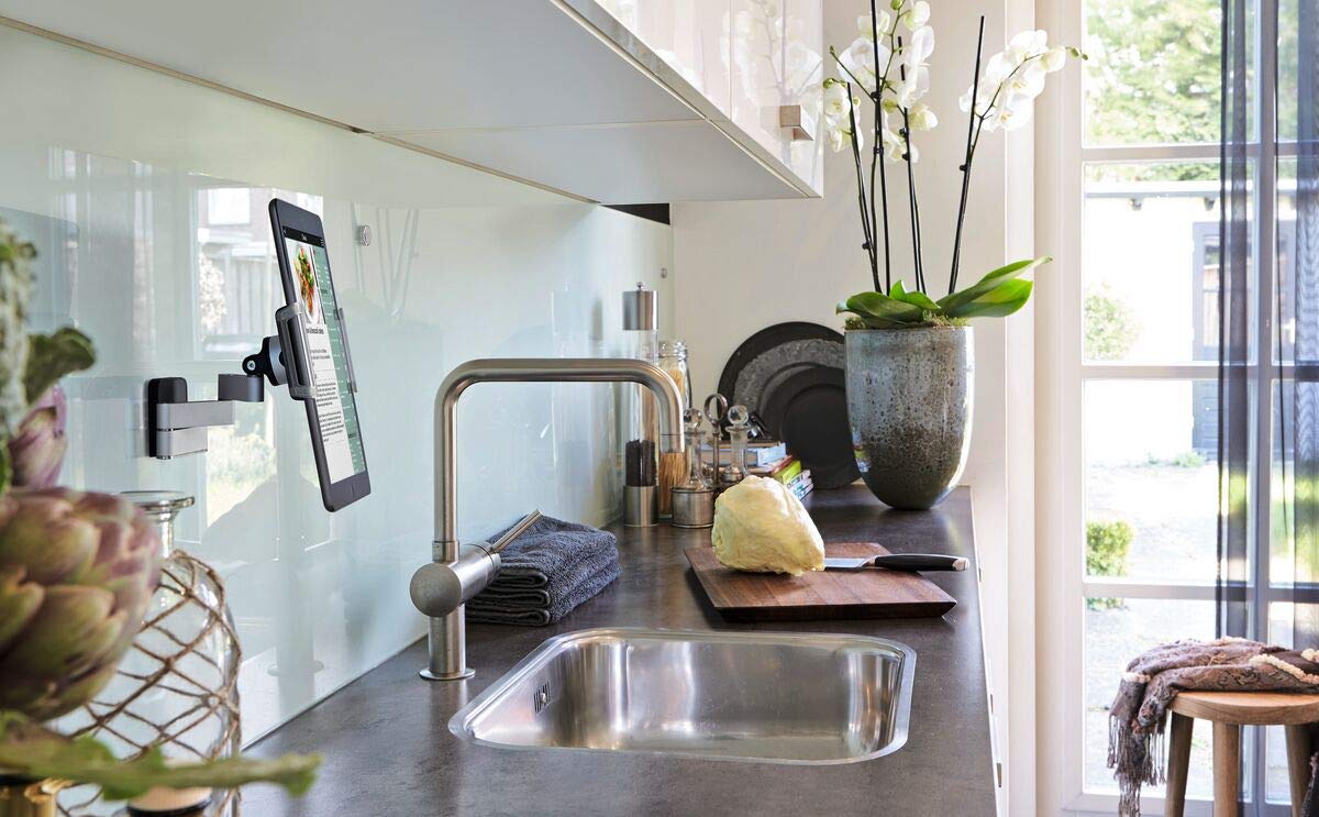 Vogel'S Tms 1030 Full Motion Tablet Wall Mount For All Tablets From 7 13 Inch | Swivels Up To 180 (Left/Right) | Can Be Tilted U