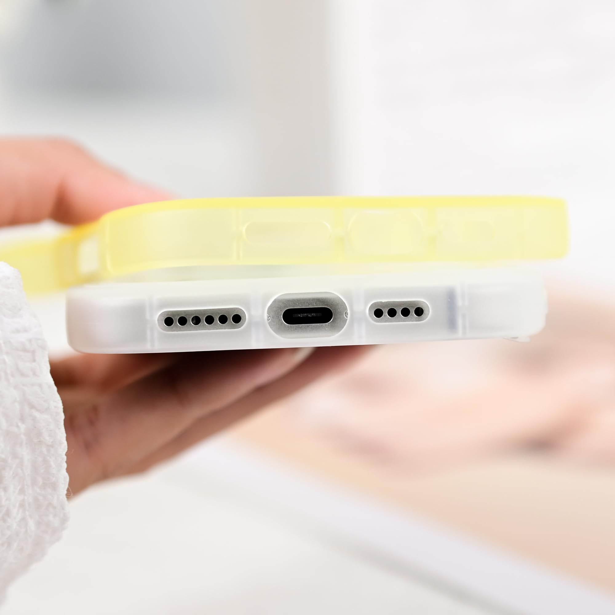 Skylmw Compatible With Iphone 16 Pro Case 6.3'' 2024, Cute Kawaii Curly Wave Frame Shape Soft Silicone Shockproof Protective Pho