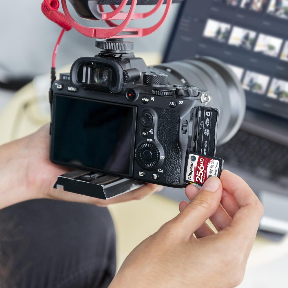 Kingston Canvas React Plus 64Gb Sd Card | Sdxc Uhs-Ii | 300R/260W U3 V90 | Full Hd/4K/8K | Sdr2/64Gb