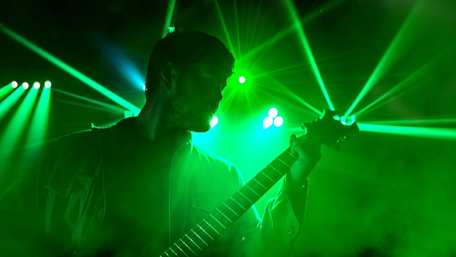 Chauvet Dj Hurricane 1000 Compact Fog Machine With Wireless Remote