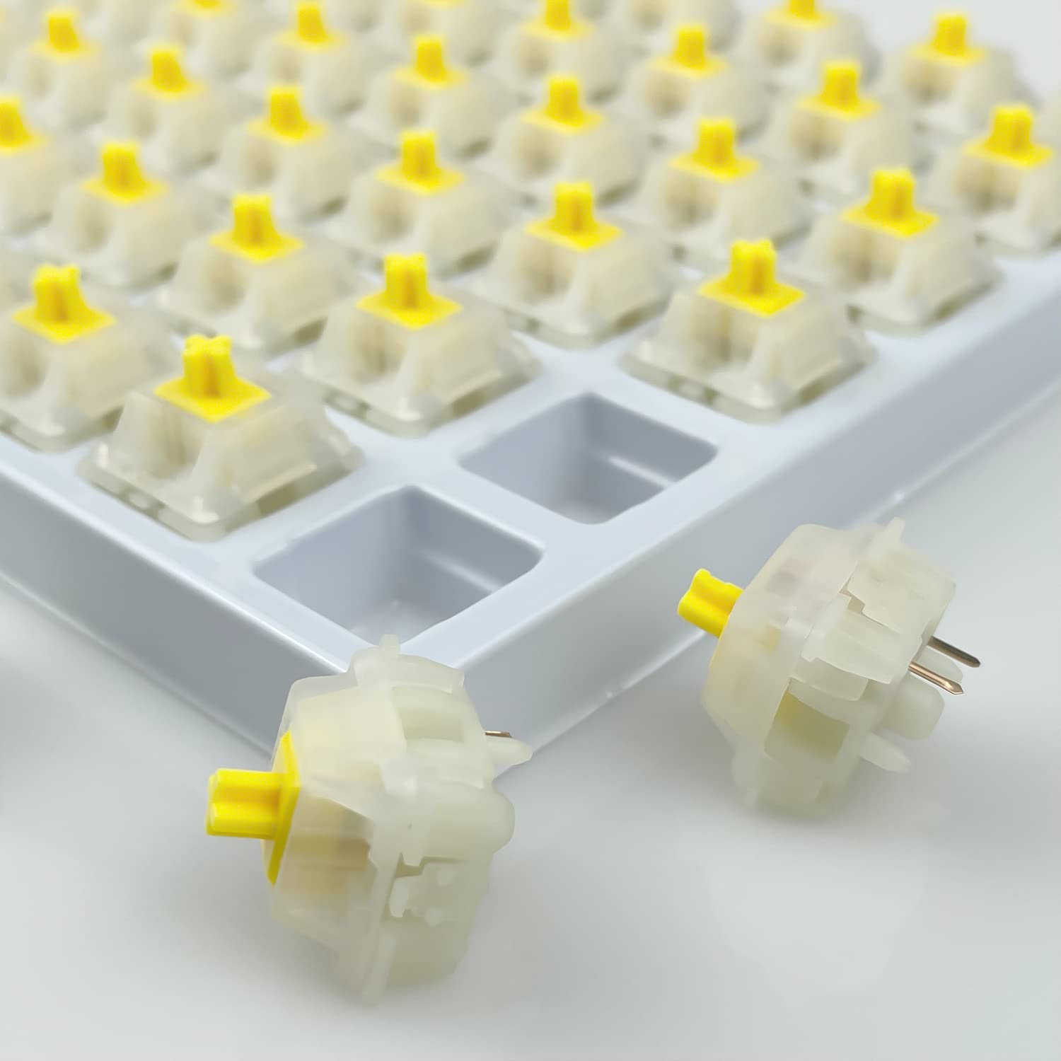 Kutethy Gateron Milky Yellow Pro V2 Switches, Pre Lubed Linear 5 Pin For All Mx Mechanical Keyboard (72Pcs, Milky Yellow Pro)