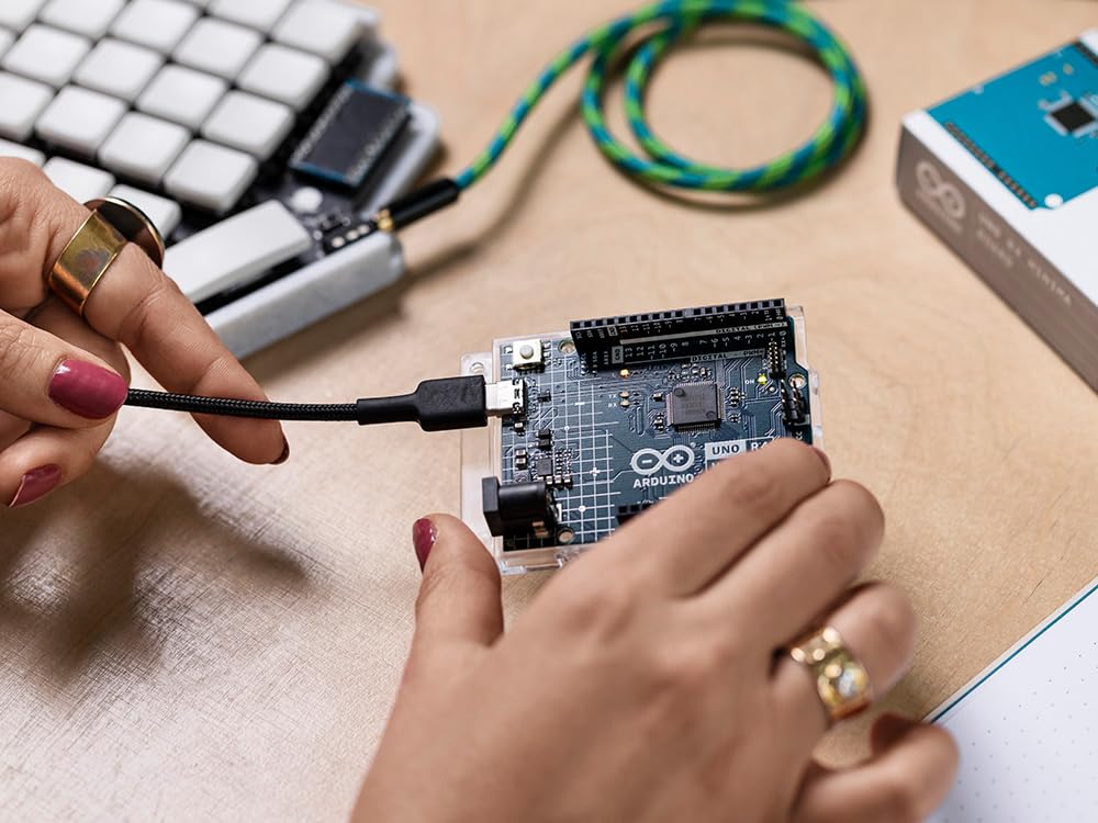 Arduino Uno R4 Minima [Abx00080]   Renesas Ra4M1   Usb C, Can, Dac (12 Bit), Op Amp, Swd Connector