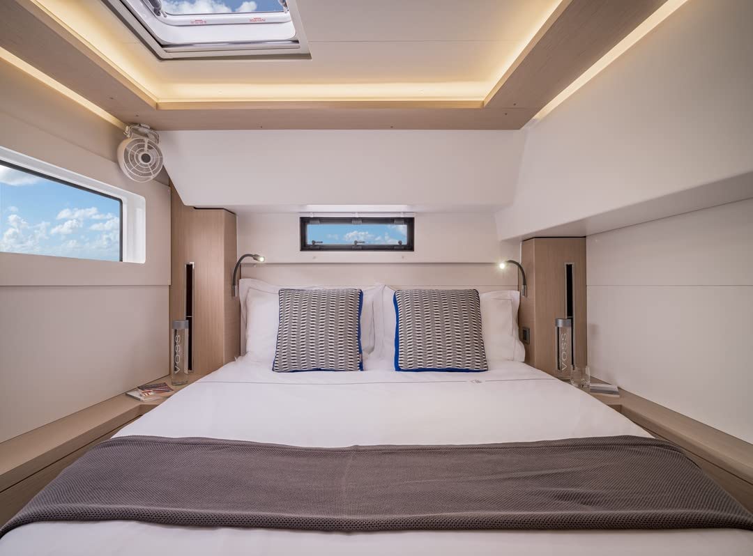 Caframo Bora. 12V Marine Fan. Direct Wire, Low Draw, 5000 Hour Motor Life. Black, 6.5    X 3.0    X 9.5