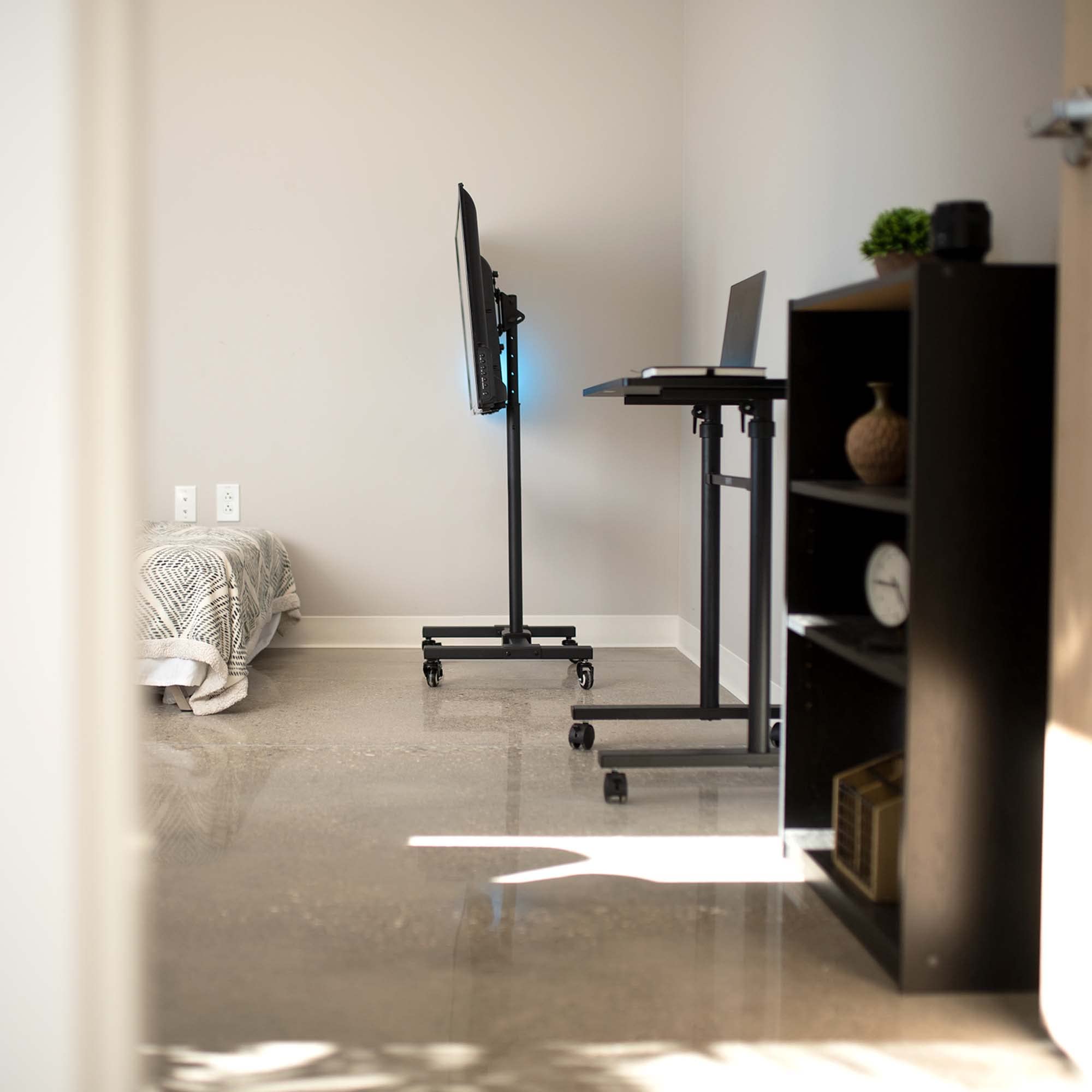 VIVO Mobile TV Display Stand for 13 to 42 inch LED LCD Flat Panel Screens, Rolling Floor Stand Height Adjustable Mount with Wheels STAND TV07W