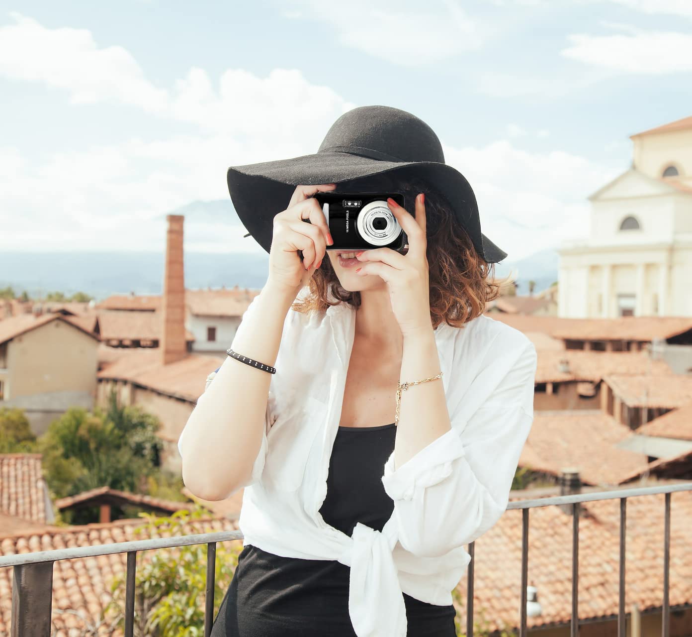 Acuvar 16Mp Megapixel Compact Digital Camera And Video With 2.4 Screen And Usb Cable