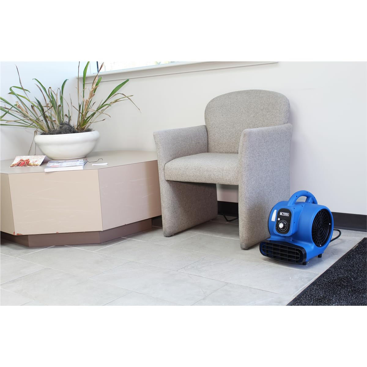 K Tool International 77703; 800 Cfm Commercial Grade Floor Blower, Ideal For Floor And Carpet Drying, 1/4 Hp Motor With 3 Speed