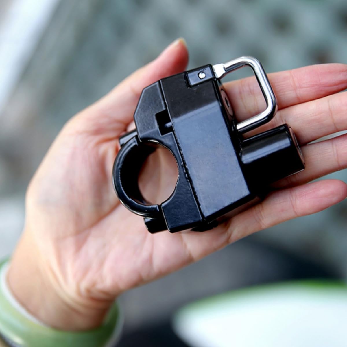 Windance 2Pcs Motorcycle Helmet Lock, 7/8'' 1'' Motorbike Helmet Lock, Anti Theft Helmet Security Lock With 2 Keys Fit For Motor