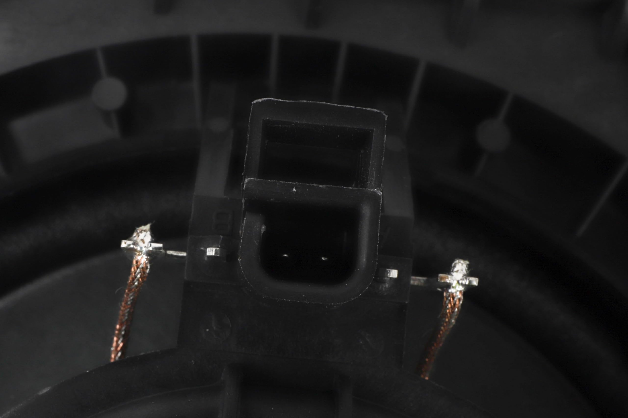 Gm Genuine Parts 25906039 Rear Side Door Speaker , Black