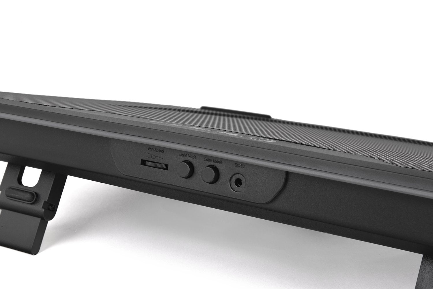 Thermaltake Massive 20 Rgb Steel Mesh Panel Single 200Mm Fan 10-19 Laptop Notebook Cooling Pad Cl-N014-Pl20Sw-A