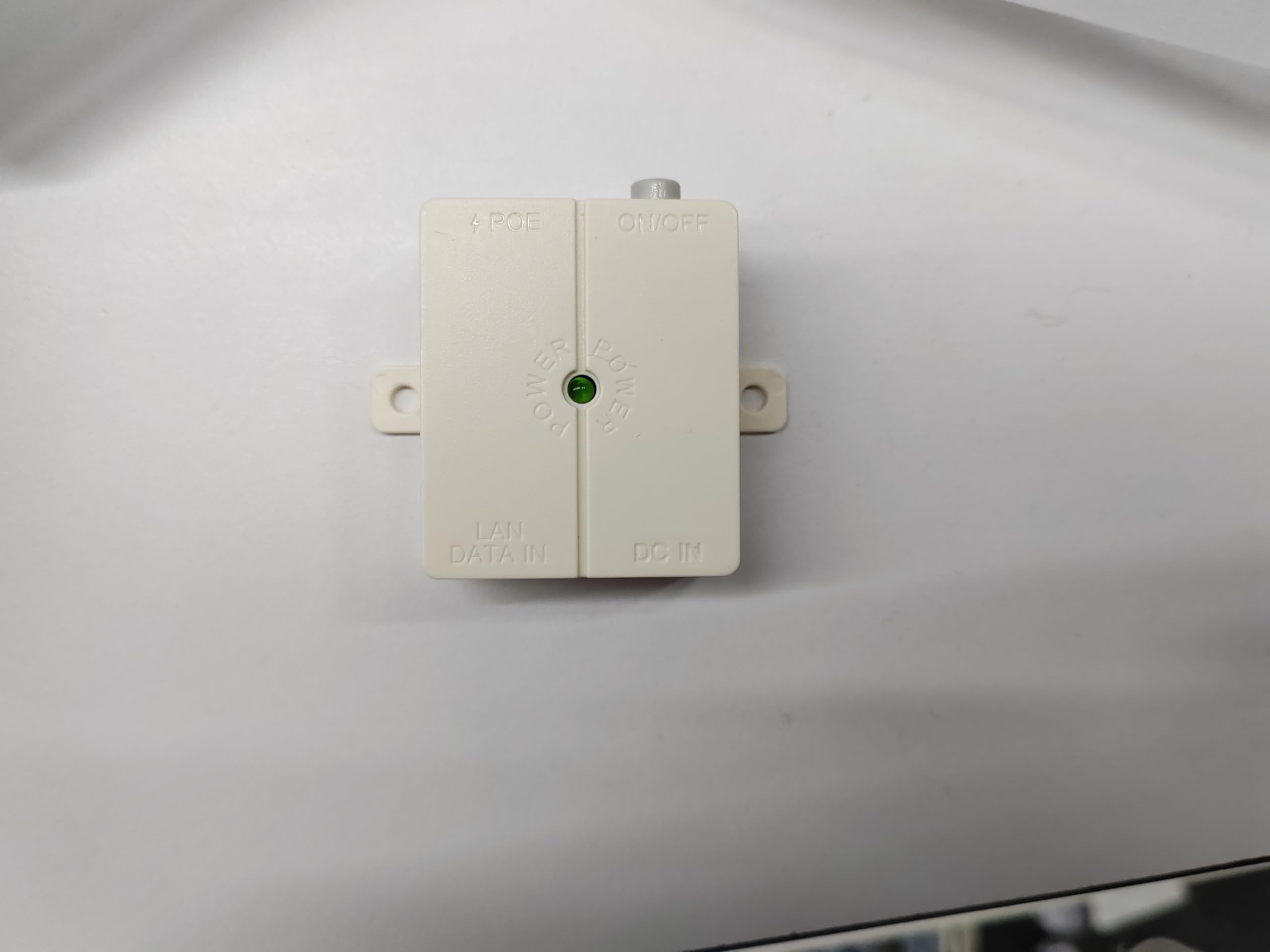 PoE Adapter Compliant Gigabit Port, 20V DC Power Output, No Power Adapter, Designed for WAVLINK WN572HP3/572HE4/WN572HE4D/WN573H