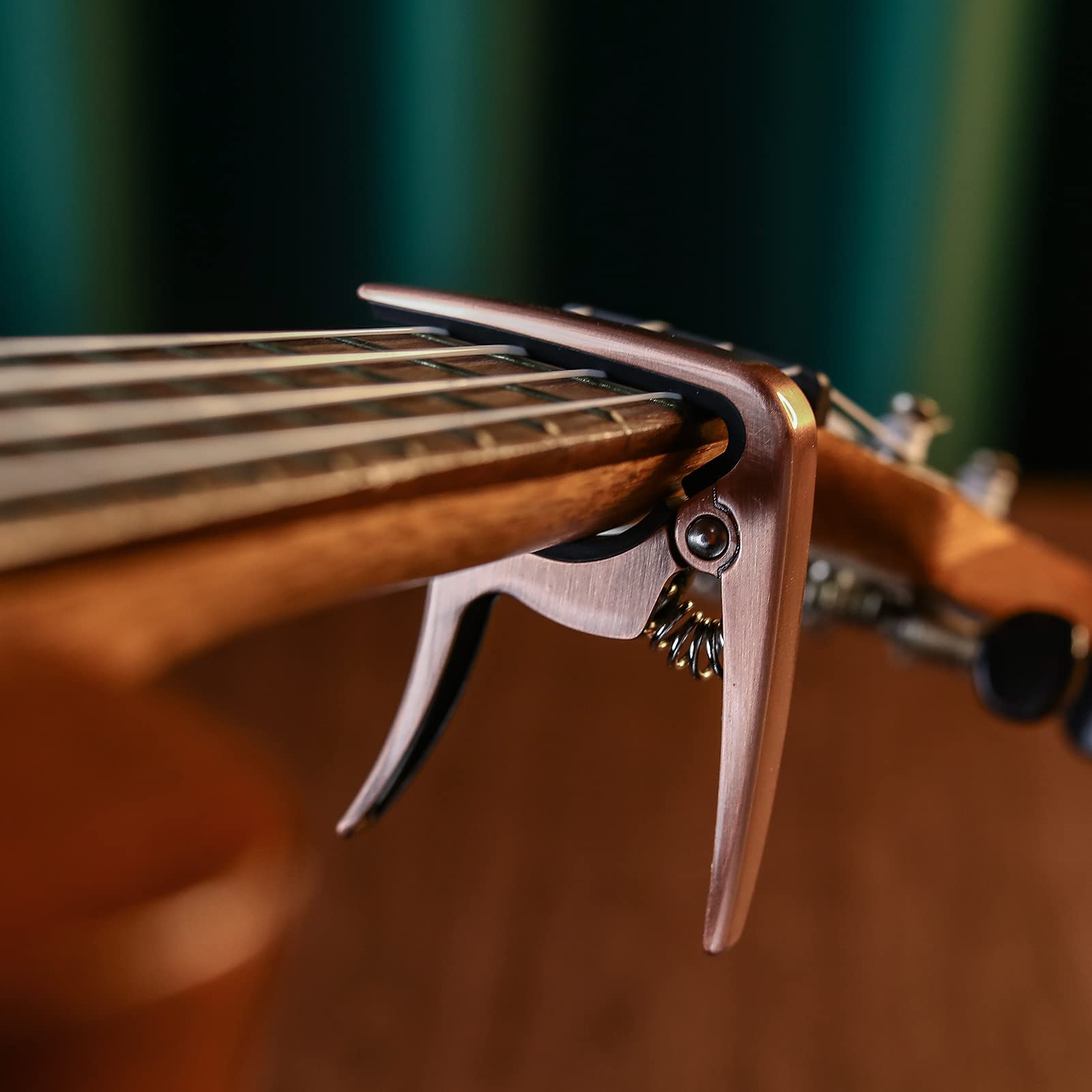 Ukulele Capo For Soprano, Concert, Tenor, Baritone Ukulele With Felt Picks (Copper)