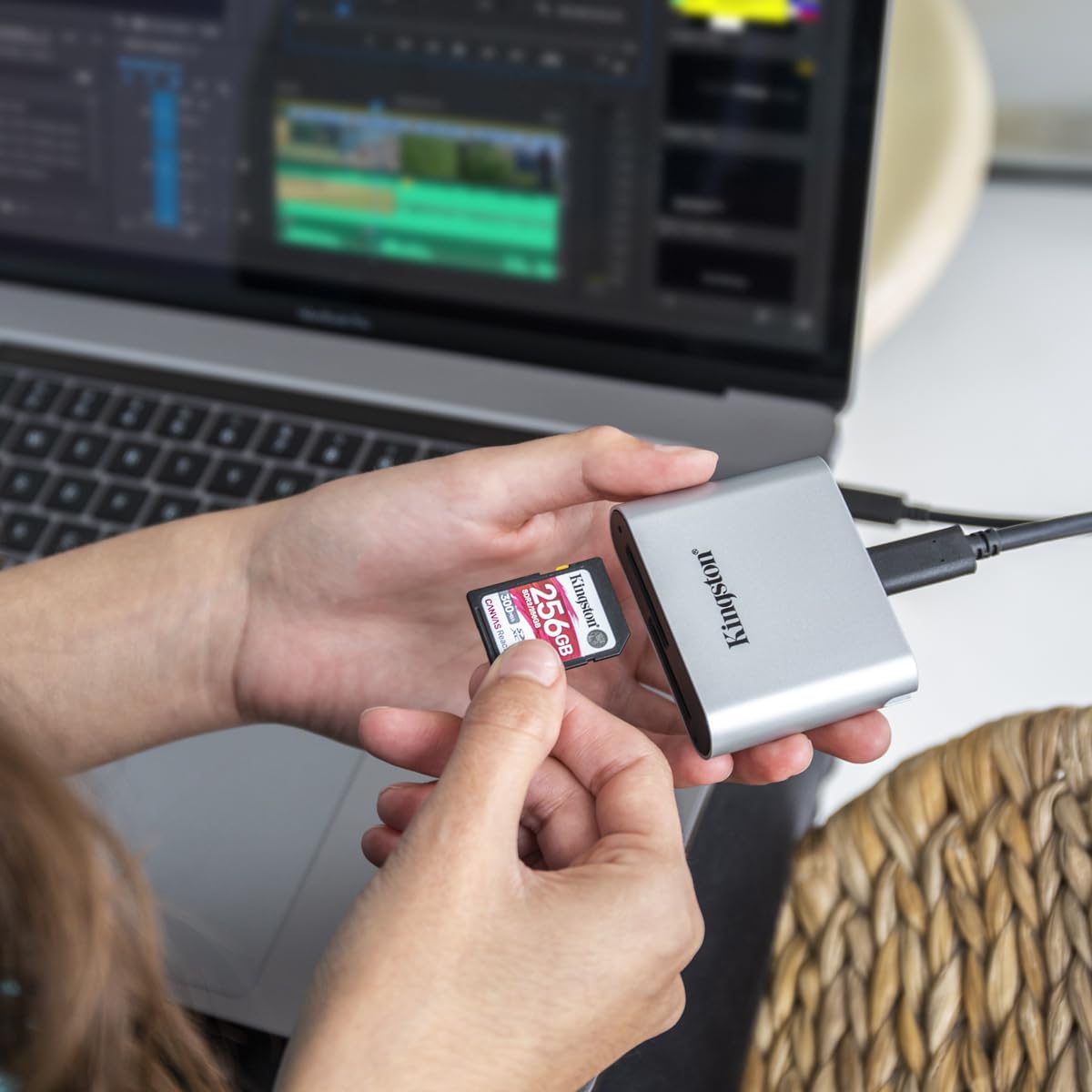 Kingston Canvas React Plus 64Gb Sd Card | Sdxc Uhs-Ii | 300R/260W U3 V90 | Full Hd/4K/8K | Sdr2/64Gb