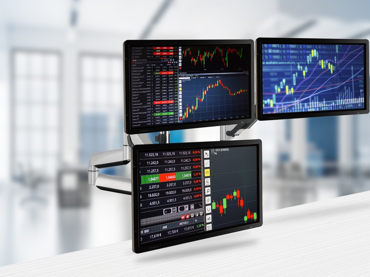 Techorbits Universal Desk Mount For Triple Monitor   Fits Three 13 30' Monitors With Swivel & Clamp