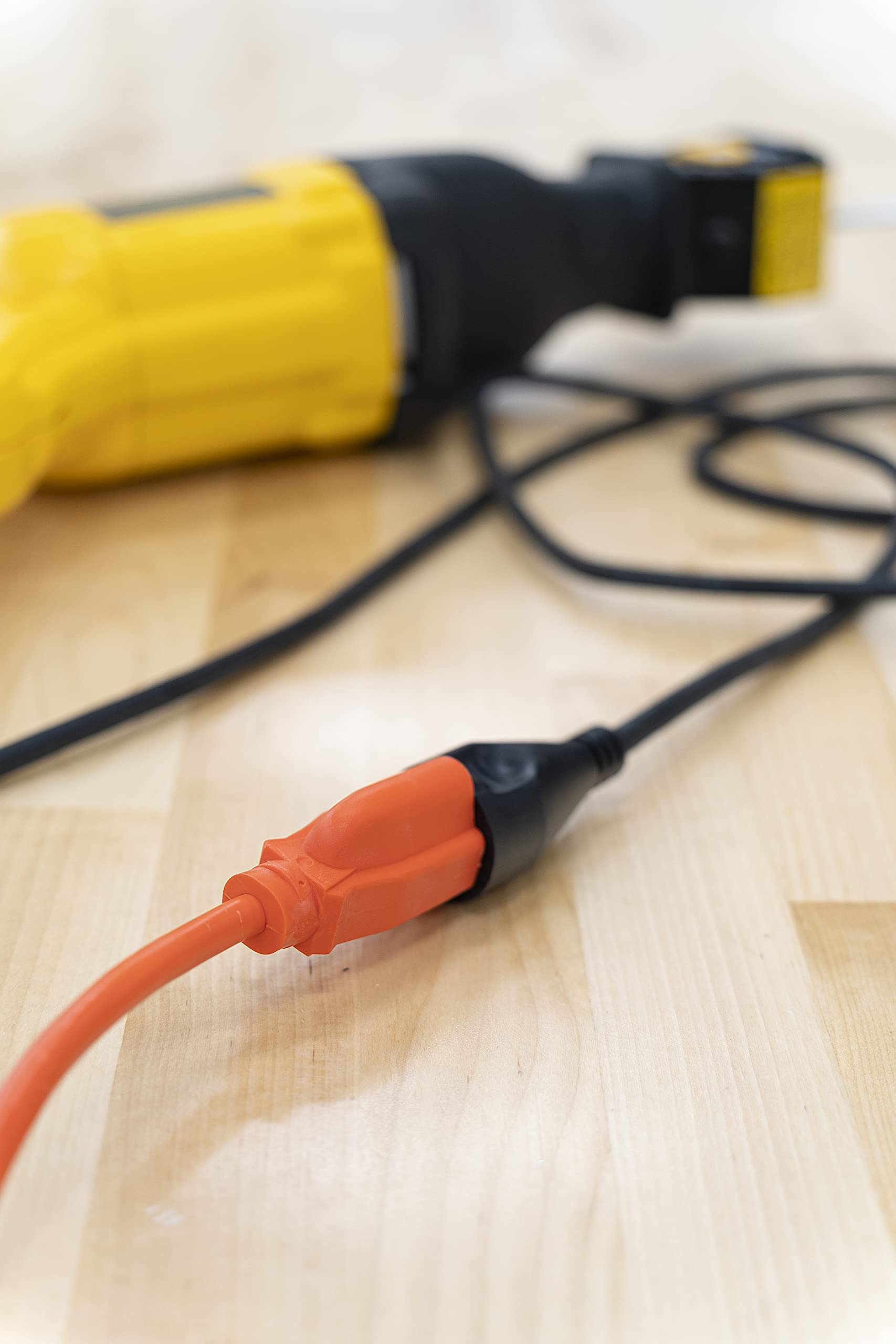 Bergen Industries Inc Oc25143 Heavy Duty Outdoor Single Receptacle Extension Cord, 25 Ft, 14 Awg, 15A/125V Ac , Orange