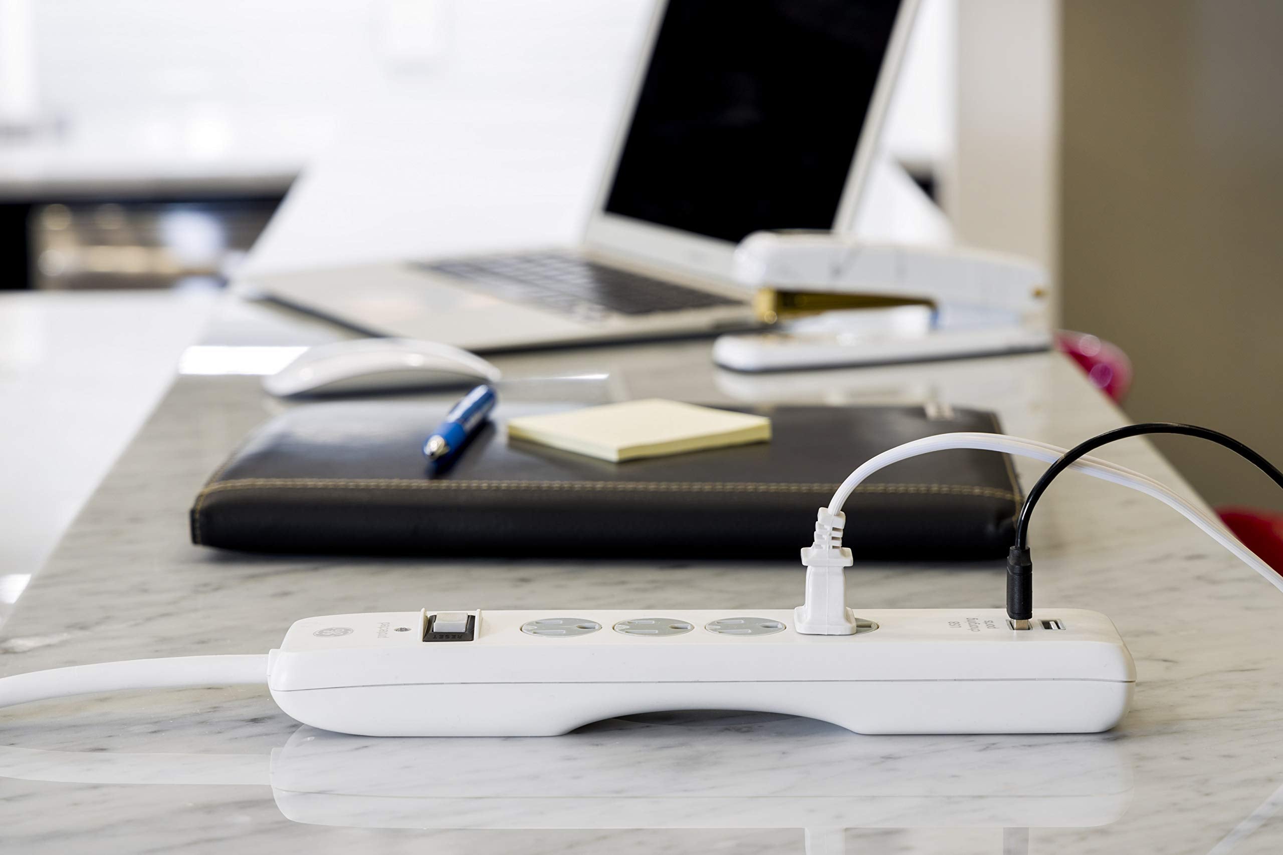 Ge Surge Protector, 4 Outlets 2 Usb Ports, Extra Long 8Ft. Power Cord, White, 25798