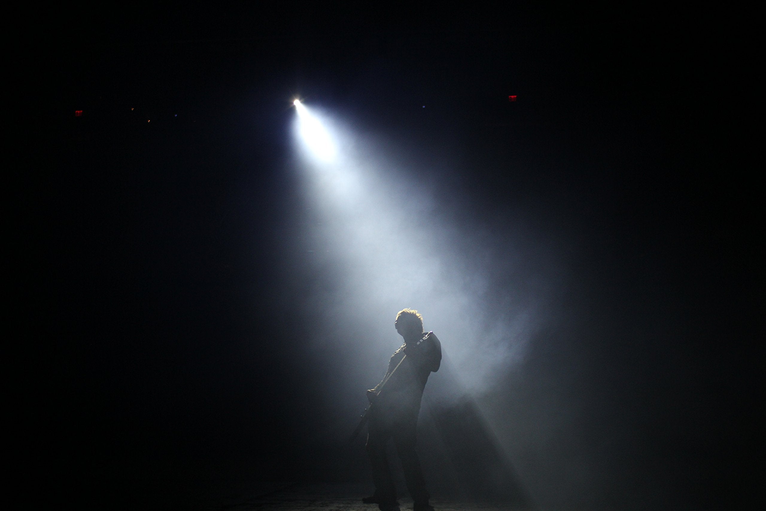 Chauvet Dj H1200 Compact And Lightweight Fog Machine W/Timer Remote , Black